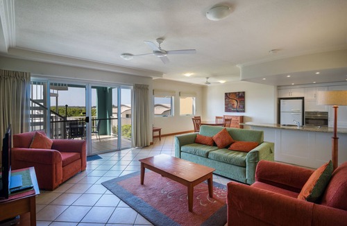 Coolum Beach Hotel | Coolum Seaside