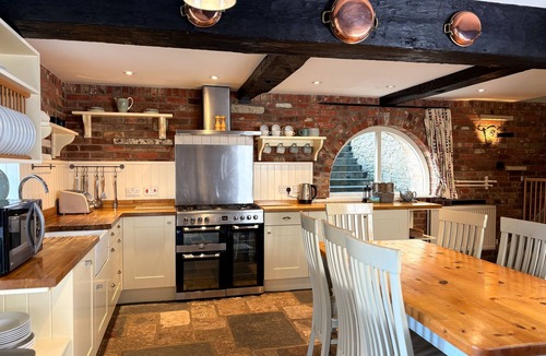 Higher Bockhampton Cottage | Coomb Barton - Rustic Elegance with Hot Tub
