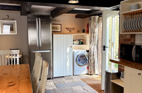 Higher Bockhampton Cottage | Coomb Barton - Rustic Elegance with Hot Tub