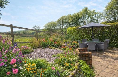 Bude Ski Chalet | Coombe Corner Cornwall