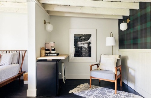 Jeffersonville Hotel | Coop 003 Summary: Thi