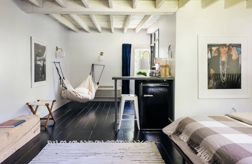 Jeffersonville Hotel | Coop 004 Summary: Wel