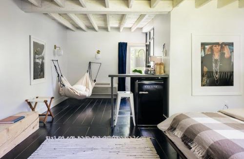 Jeffersonville House | Coop 004