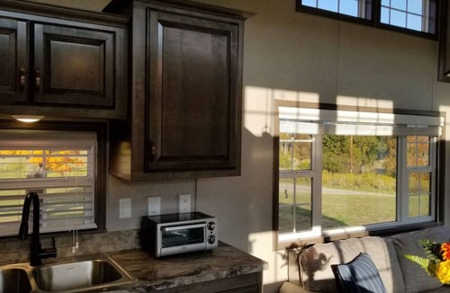 Fly Creek House | Coop Diamonds Luxury Rentals @ Honey Joe Acres