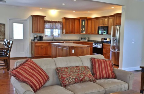 Cooperstown House | Coop Diamonds Sunrise Estates III -Private bathrooms, Heated Pool, 5 miles to DP