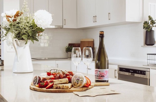 Cessnock House | Cooper Street close to everything !n