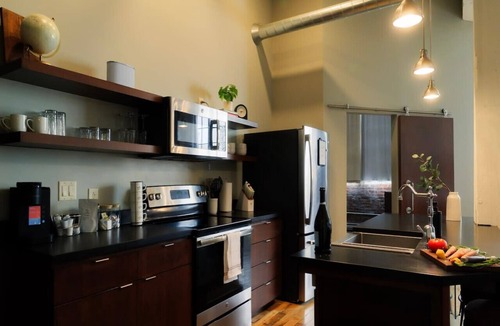 Peoria Apartment | Cooperage 214 | 2BD Boutique Loft Stay