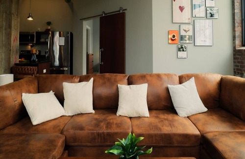 Peoria Apartment | Cooperage 214 | 2BD Boutique Loft Stay