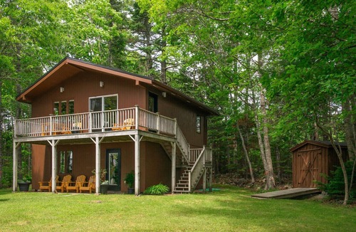 Chester Cottage | Cooperage Cottage - Peaceful & Family Friendly, Oceanfront