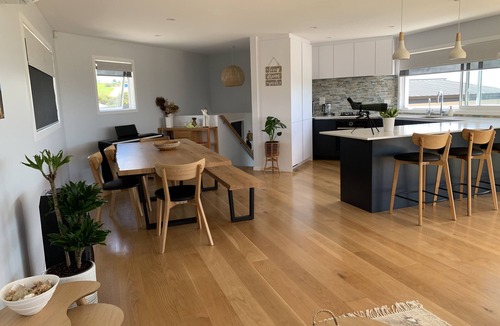 Cable Bay House | Coopers Beach Luxury Home with Panoramic‑View Spa