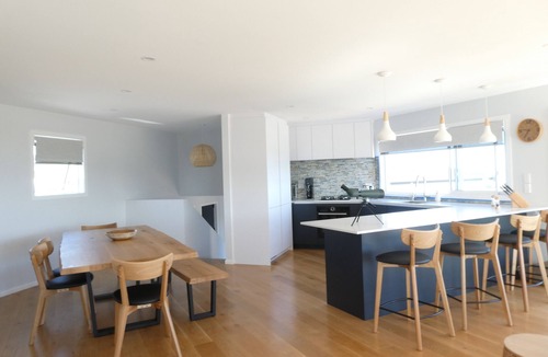 Cable Bay House | Coopers Beach Luxury Home with Panoramic‑View Spa