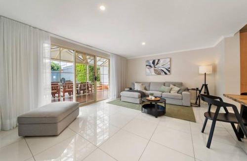 West Croydon Villa | Coopers Cottage - Spacious Pool Escape with Studio