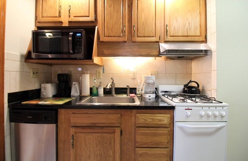 Oneonta Apartment | Cooperstown Baseball Rentals - The Sideline