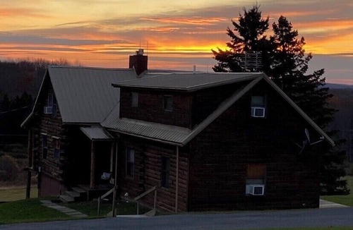 Cooperstown House | Cooperstown Dreams Park Log Home weekly rental