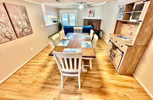 Gadsden House | Coosa River Hideaway