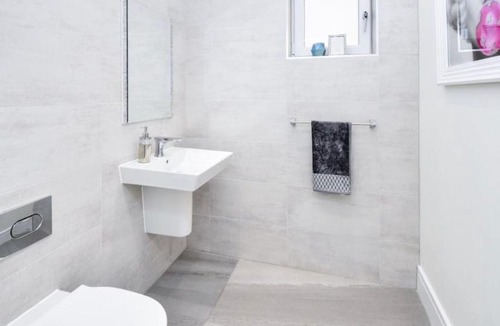 Bishopton House | Cop26 4 bedroom detached house