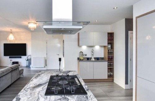 Bishopton House | Cop26 4 bedroom detached house