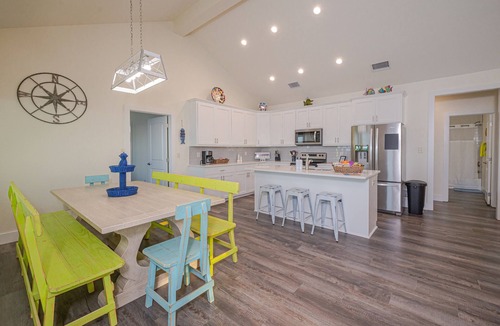 Rockport House | Copano Bay Waterfront Private Fishing Pier Underwater Lights