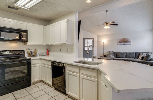 Coppell House | Coppell Corporate Stay: Near DFW, Schools & Parks
