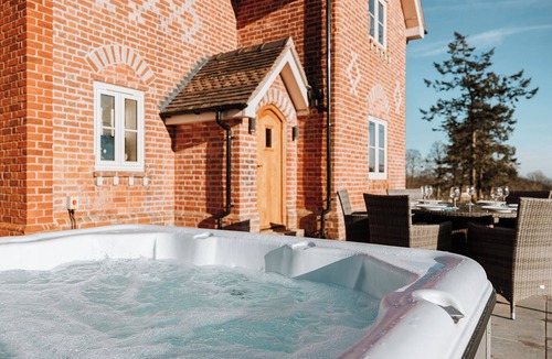 Guilsfield Cottage | Copper Beech Cottage