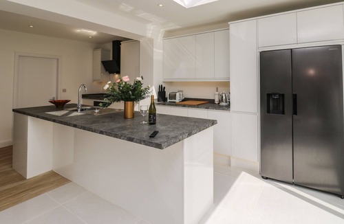 Barnsley Cottage | Copper Coin