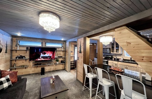 Sigel House | Copper Kettle Lodge in Cook Forest by Tranquility Retreats