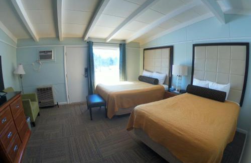 West Brookfield Hotel | Copper Lantern Motor Lodge