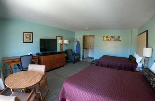 West Brookfield Hotel | Copper Lantern Motor Lodge