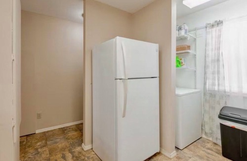 Stillwater House | Copper Ridge RetreatPrivate 2 Bedroom 2Bath Pet Friendly,fenced back yard