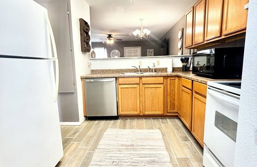 Stillwater House | Copper Ridge RetreatPrivate 2 Bedroom 2Bath Pet Friendly,fenced back yard