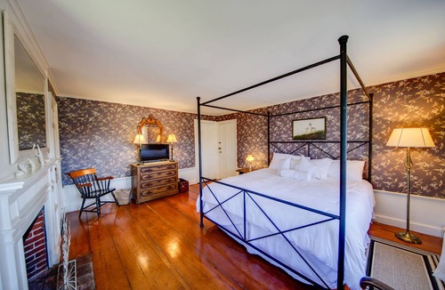 Wellfleet Hotel | Copper Swan