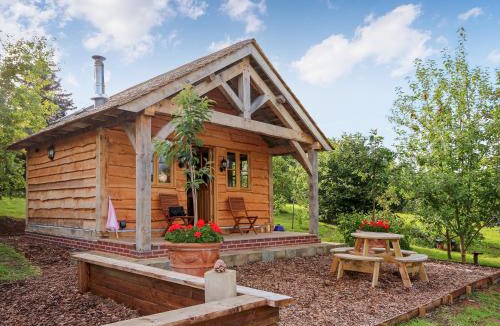 Malpas House | Copperbeech Bowtop