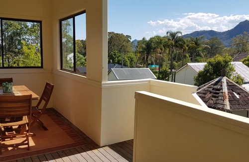 Gloucester House | Coppers Hill Private Accommodation