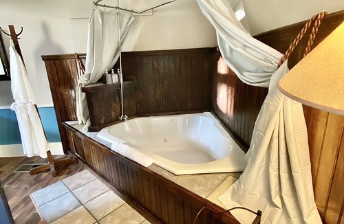 San Jacinto Bed & Breakfast | Coppersmith Inn B&B