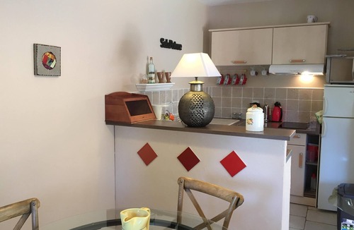 Saint-Saturnin-les-Avignon Apartment | Coquette rental for 2, air conditioning in living room, large plot, private pool