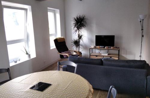 Criquetot-lʼEsneval Apartment | Coquelicot