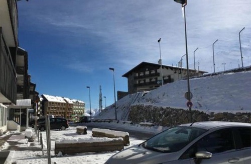 Pla d'Adet Apartment | Coquet appartement 2 étoiles ski ou cures thermales!