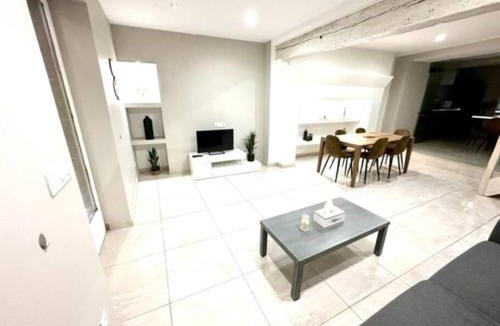 Pechbonnieu House | Coquette maison climatisée