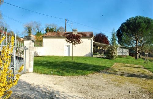 Tocane-Saint-Apre House | COQUETTE MAISON