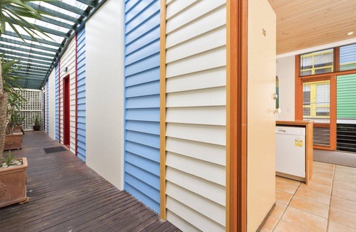 Lorne Apartment | Cora Lynn 26 - Lorne's Iconic Beach Boxes