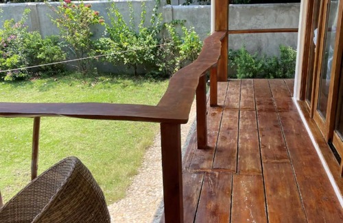 Kahuku Cottage | Coral Cottage - Beachfront!