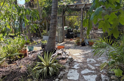 Truckland Apartment | Coral Cottage Studio, Almost Sanibel