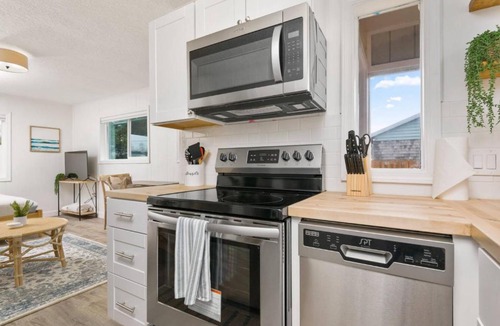 Rockaway Beach House | Coral Cottage Unit 4