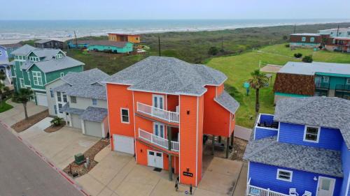 Sand Point House | Coral Reef by AvantStay