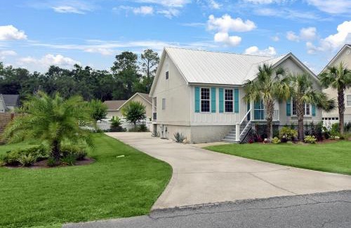 Saint Simons Heights House | Coral Reef Cottage