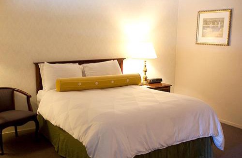 East End Hotel | Coral Reef Inn & Condo Suites