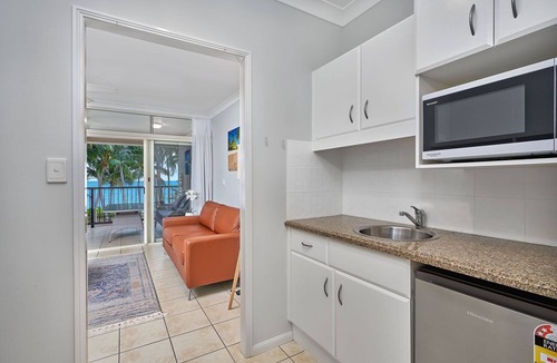 Clifton Beach Apartment | Coral Views At Clifton beach