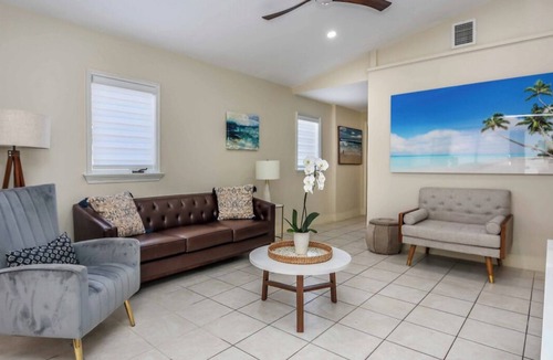 Coral Terrace House | Coral Villa Pool House