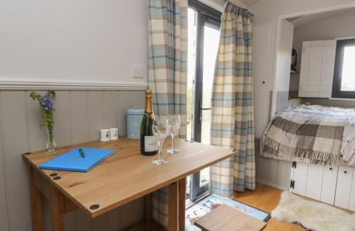 Newtonmore House | Coraldie