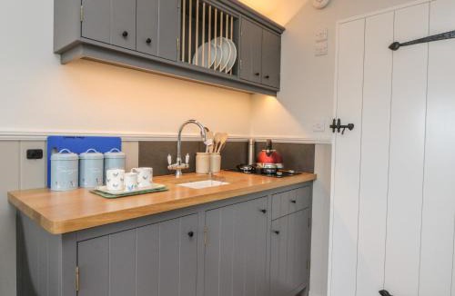 Newtonmore House | Coraldie